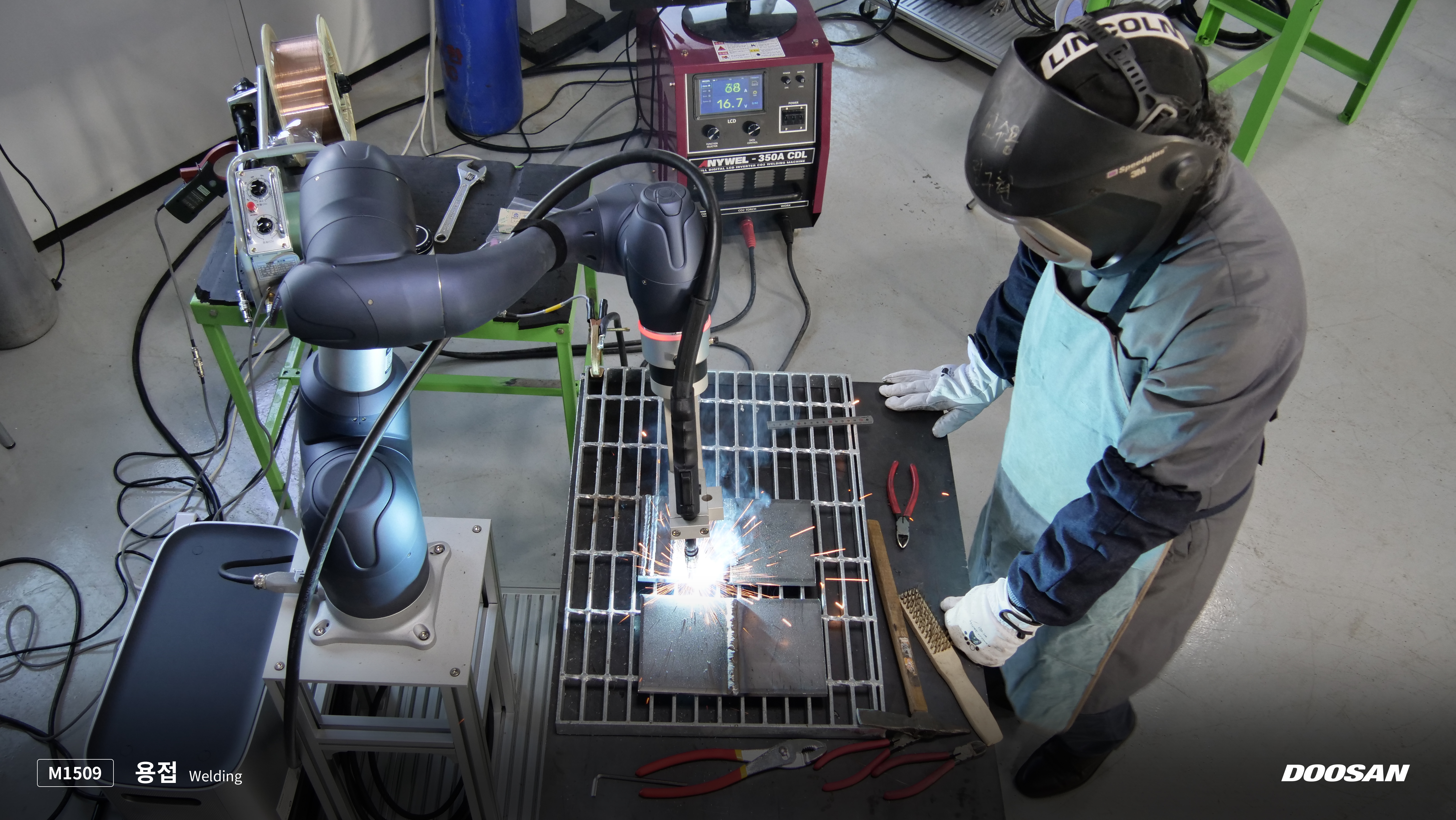 DoosanRobotics welding